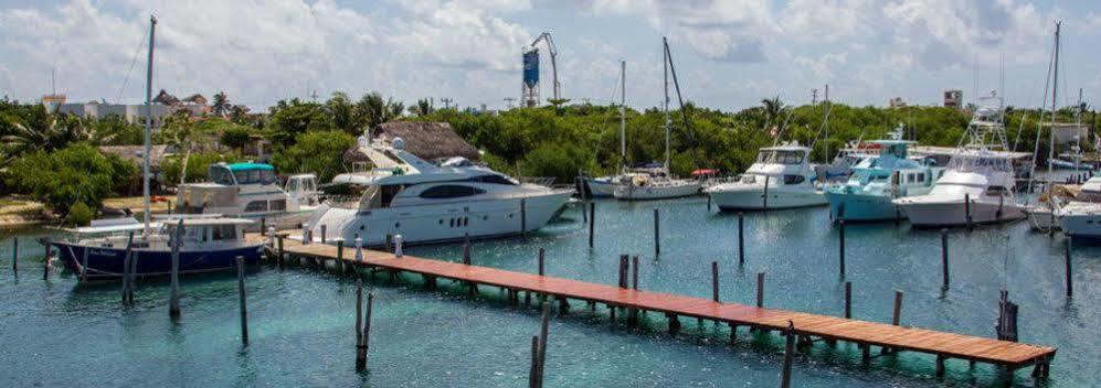 Marina Paraiso Isla Mujeres Hotel Exterior foto